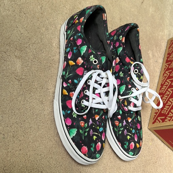 Watercolor floral vans - Picture 3 of 7